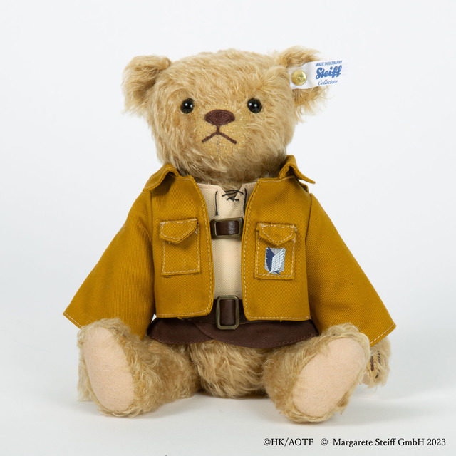 進撃の巨人」エレンが”テディベア”に♪ アニメ放送10周年記念、ドイツ