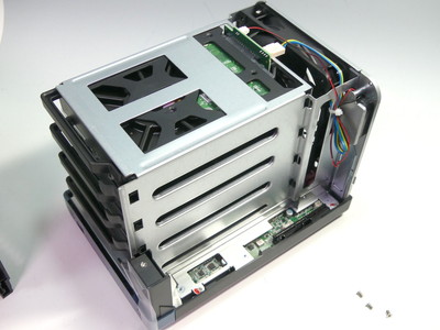 10Gbps化」でギガビットNASの限界突破！ 後から拡張できるQNAP「TS