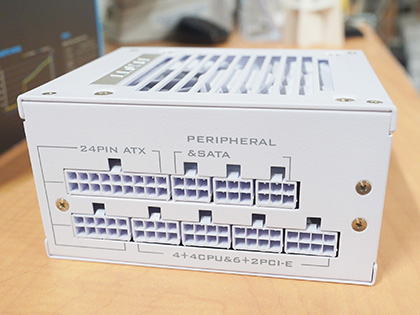 Lian LiのSFX電源「SP750」にホワイトモデル、ケーブルやコネクタも白