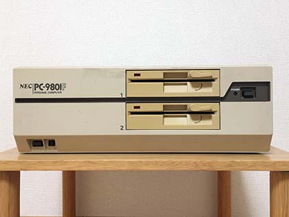 PC-9801シリーズに待望のFDD内蔵モデルが誕生「PC-9801F」 - AKIBA PC