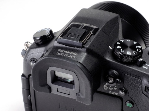 新製品レビュー：パナソニックLUMIX FZ1000（機能・外観編