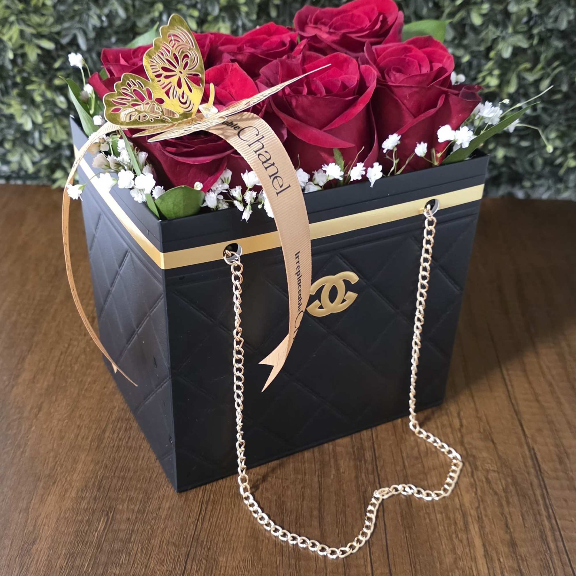 CHANEL 黒 レザー キルティング(ノベルティグッズ)保存袋リボン花