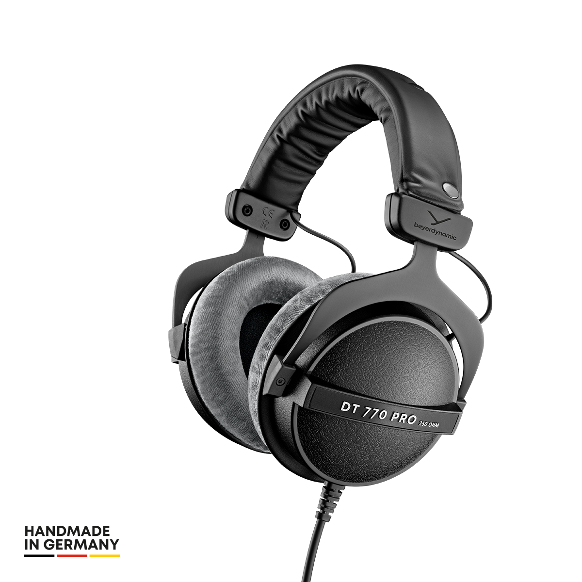 beyerdynamic DT 770 PRO: Closed studio headphones
