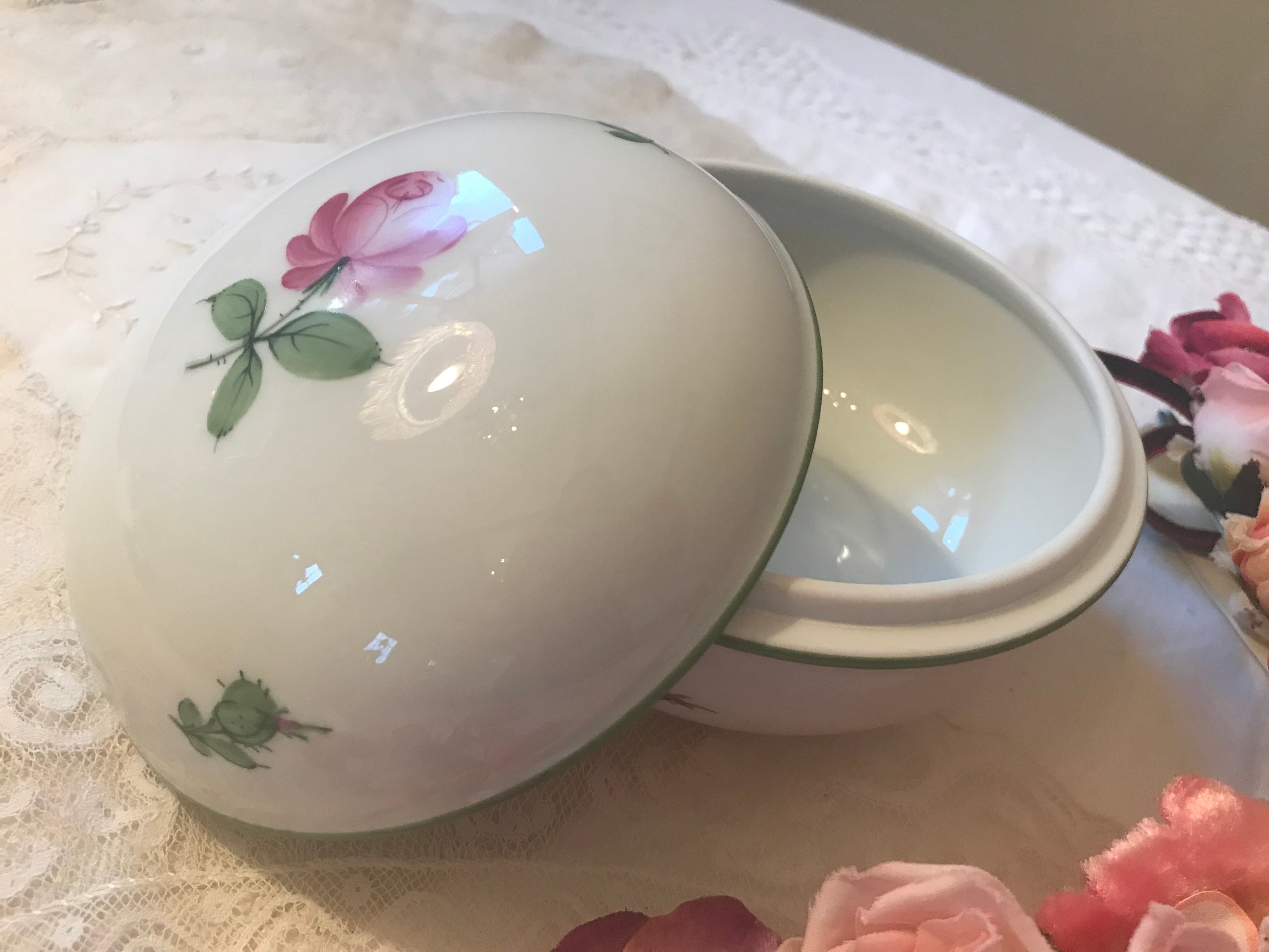 ウィーン アウガルテン特注手描き薔薇 陶器の小物入れ | AntiqueRose