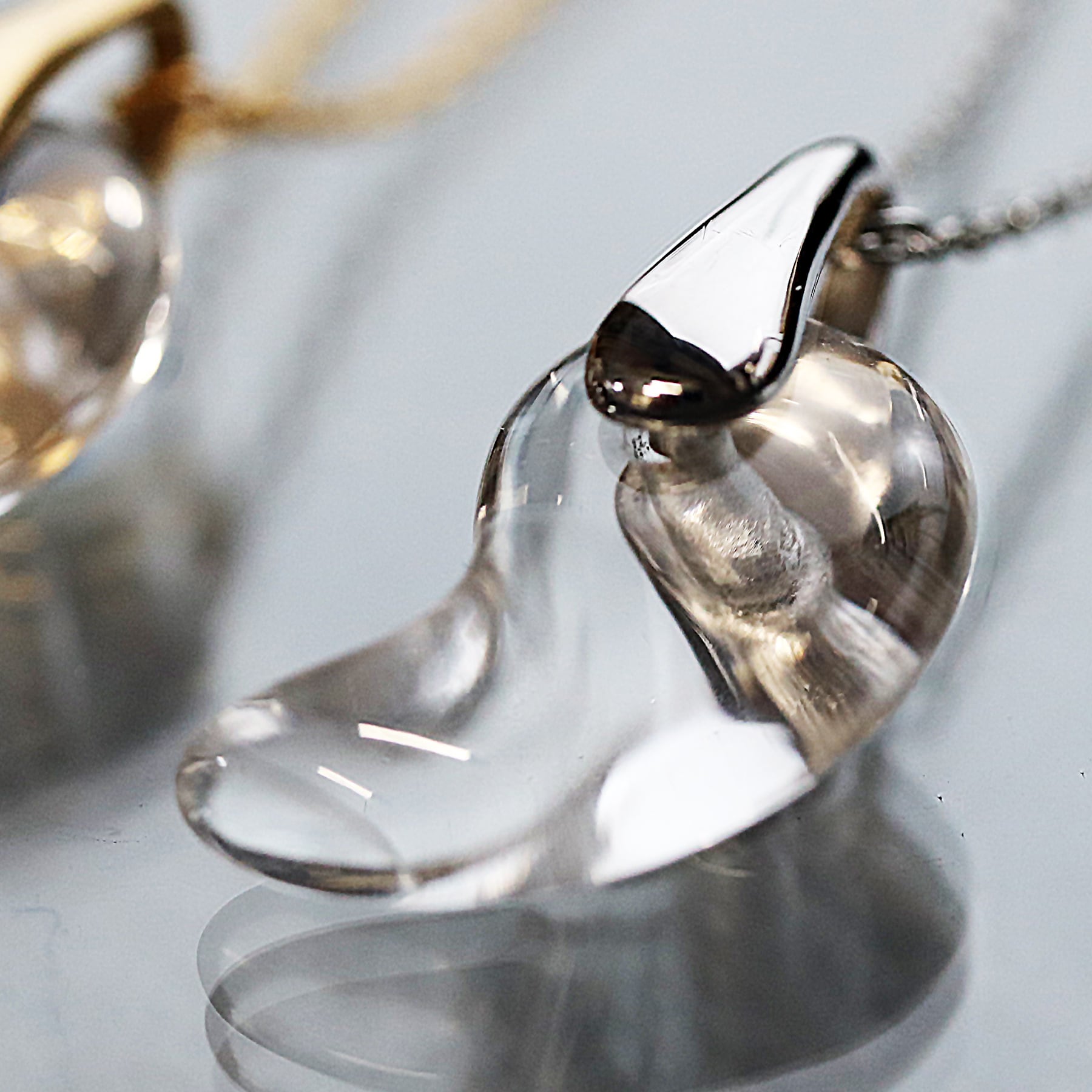 霊石】宮崎ニニギ水晶 特大勾玉 精麻ネックレス☆証明書付 楽天市場