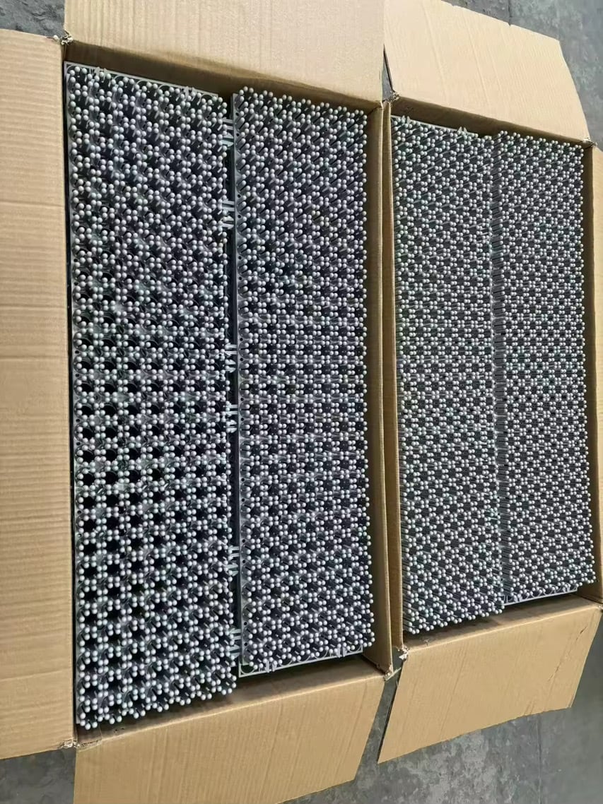 スノートレーニング専用人工芝 ”トリックスノー” レッド 1枚小売り