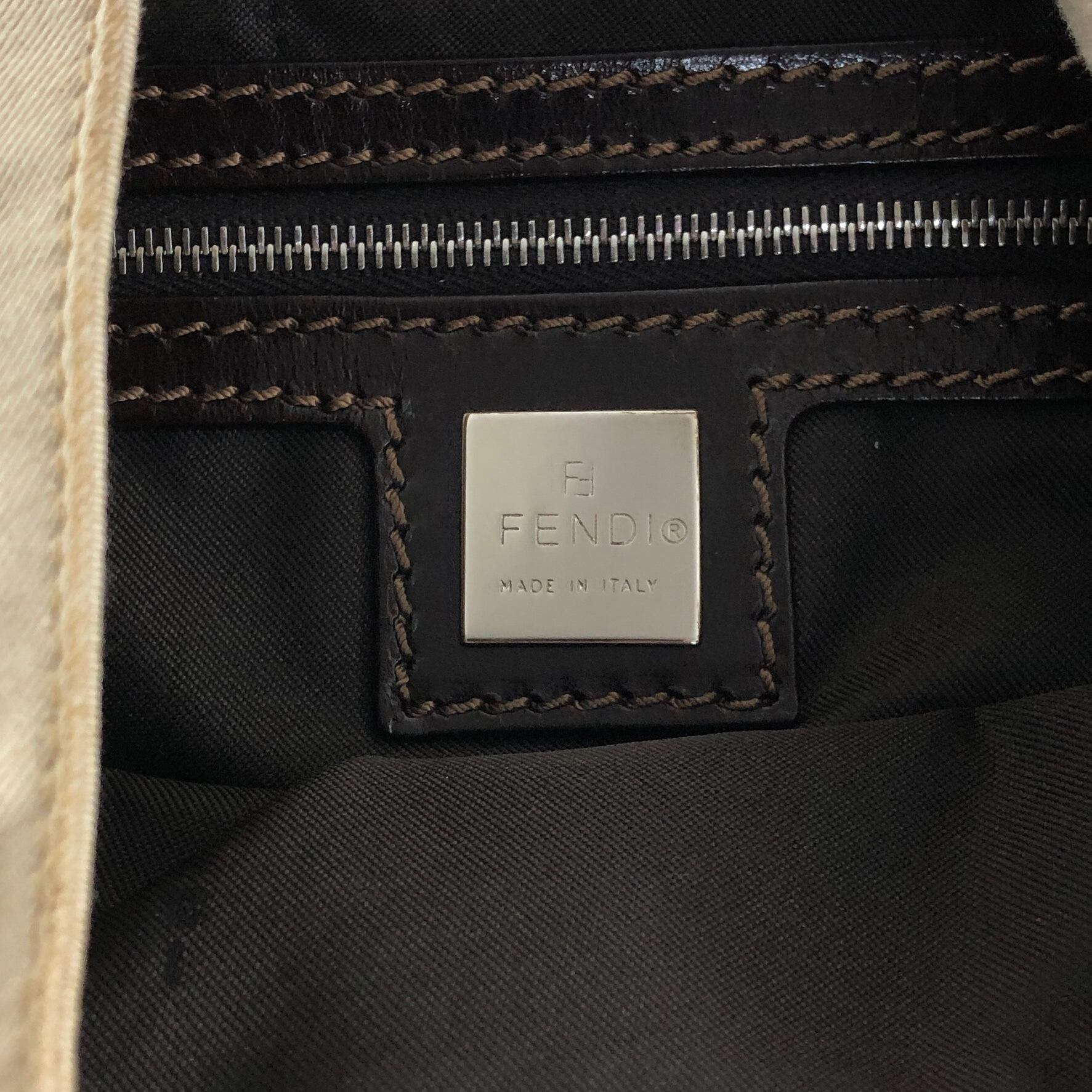 FENDI フェンディ ショルダーバッグ ベージュ FFロゴ キャンバス