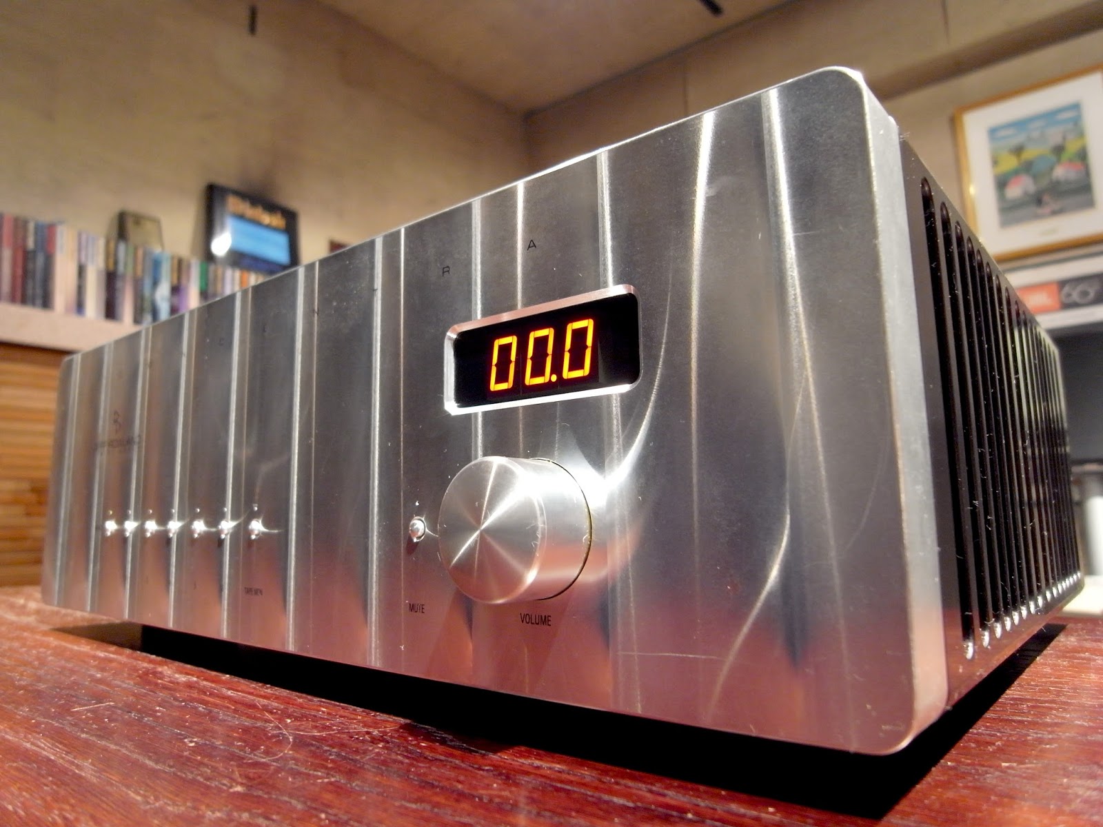 SIS AUDIO BLOG: 中古品情報 JEFF-ROWLAND CONCENTRA