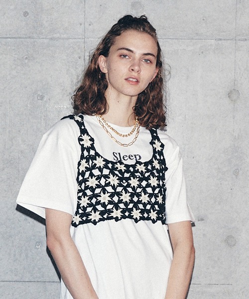 MAISON SPECIAL（メゾンスペシャル）の「かぎ針フラワーニットビスチェ