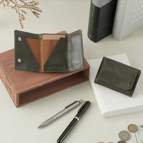 刻印可】カードが重ねて10枚入る、最小クラス三つ折りミニ財布 ヴァ