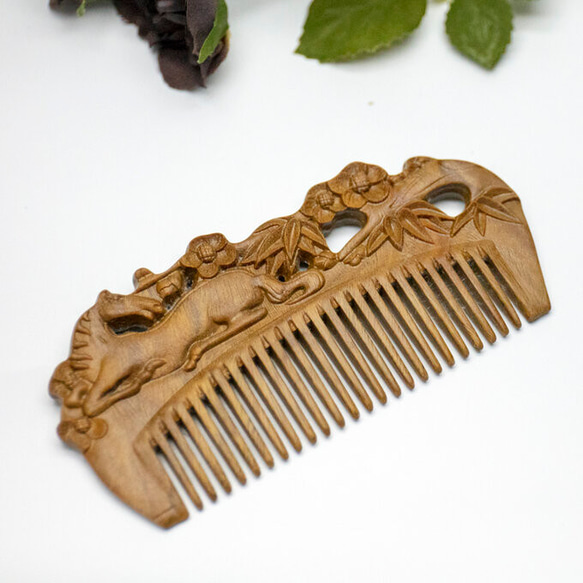 2026 干支 馬 午 高級木材 緑檀 天然木の櫛 彫りくし 梅と馬 その他