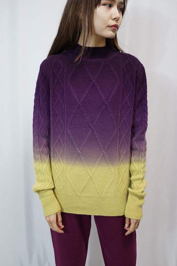 Special Item】グラデーション染 カシミヤ100% ハイネックアラン編み柄