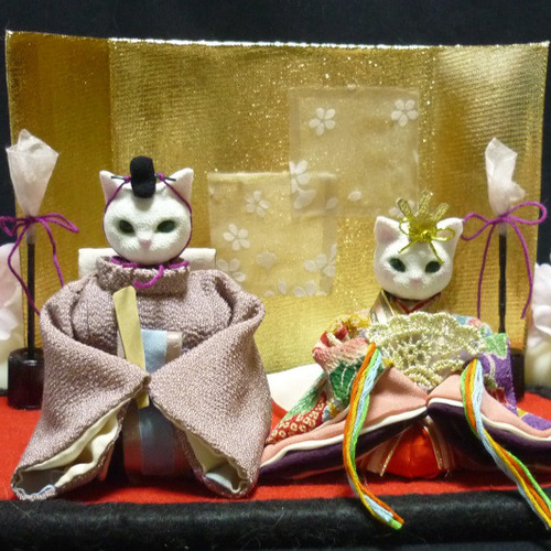 猫のお雛様 桜の屏風 緋毛氈の台座 雪洞 桜の花束付 ひな人形・雛飾り