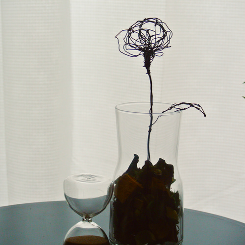 バラの立体ワイヤーアート 薔薇 ワイヤークラフト アートフラワー 深雪