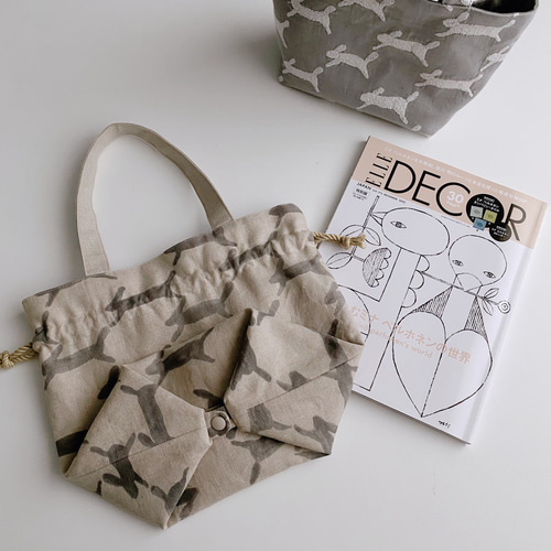 再販【ラスト1点のみ】持ち物によって形が変えらえる2way巾着バッグ