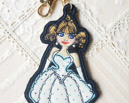 ロラライハリスの刺繍キーホルダー（バッグチャーム）受注制作 その他