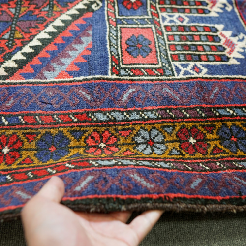 141×89 トライバルラグ ヴィンテージラグ バルーチ 手織りラグ