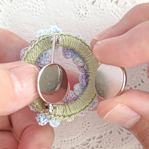 ブローチ 穴開けたくない マグネット 北欧 サークル ビオラ 花