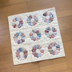 大きめドレスデンのパッチワークタペストリー パッチワークキルト