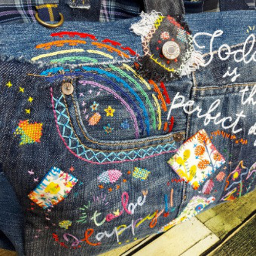 ぽこぽん】大きな刺繍デニムバック No.637 デニムリメイク ぽこぽん
