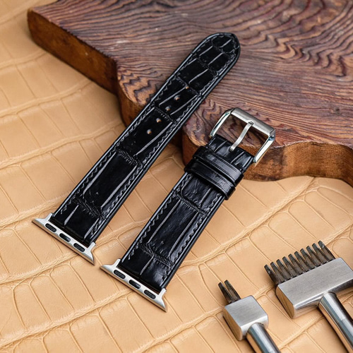 高級アリゲーター使用時計ベルト。アップルウォッチ時計ベルト。黒ワニ