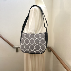 再販⚮̈ミナペルホネン smile flower×tambourine まるっこトート