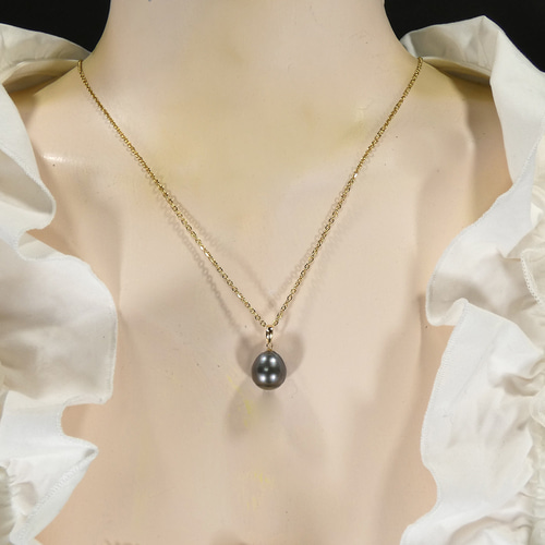 黒真珠ペンダントトップ 18金（K18）枠タヒチ南洋黒蝶真珠約12.5mm