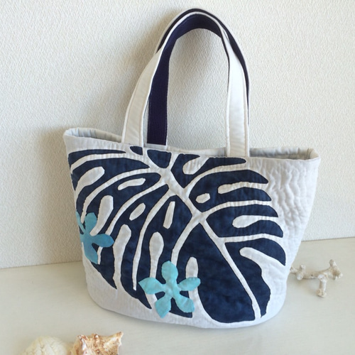 受注生産】送料無料！ハワイアンキルトのモンステラトートバック