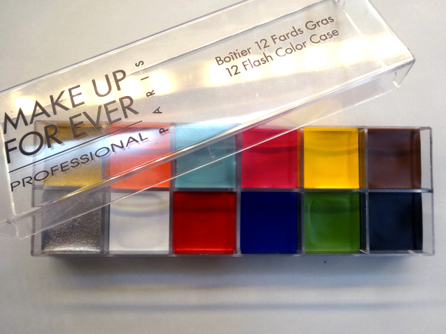 12フラッシュカラーケース フェイス＆ボディメイクアップ | ATELIER RAISIN