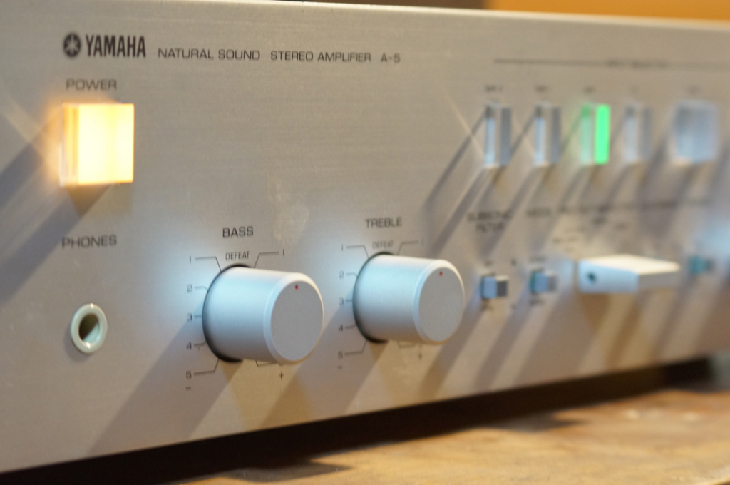 YAMAHA A-5 おしゃれでカッコいいプリメインアンプを買った。 - 古い