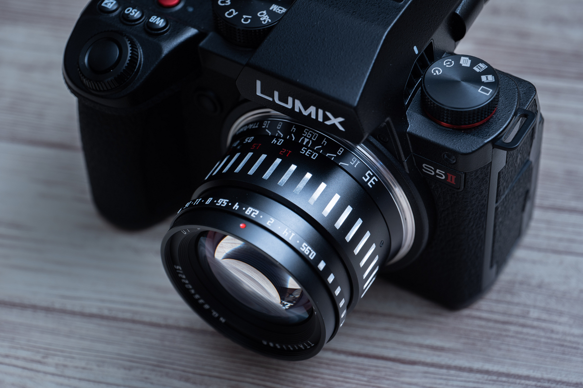 APS-C用 TTArtisan 35mm F0.95で4K60p極薄ピントを楽しむ - とある