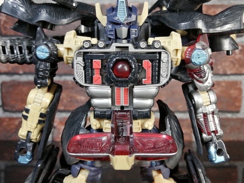 ターゲット/Target限定】 海外版 トランスフォーマー ユニバース