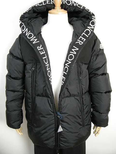 size 4◇確保済◇関税なし◇国内発送MONCLERダウンMONTCLAR 黒