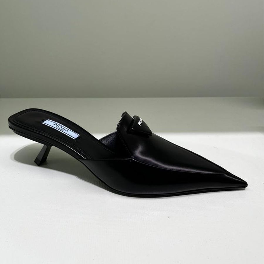 セール】プラダ☆ブラッシュドレザー ミュール☆1D897M 055 (PRADA