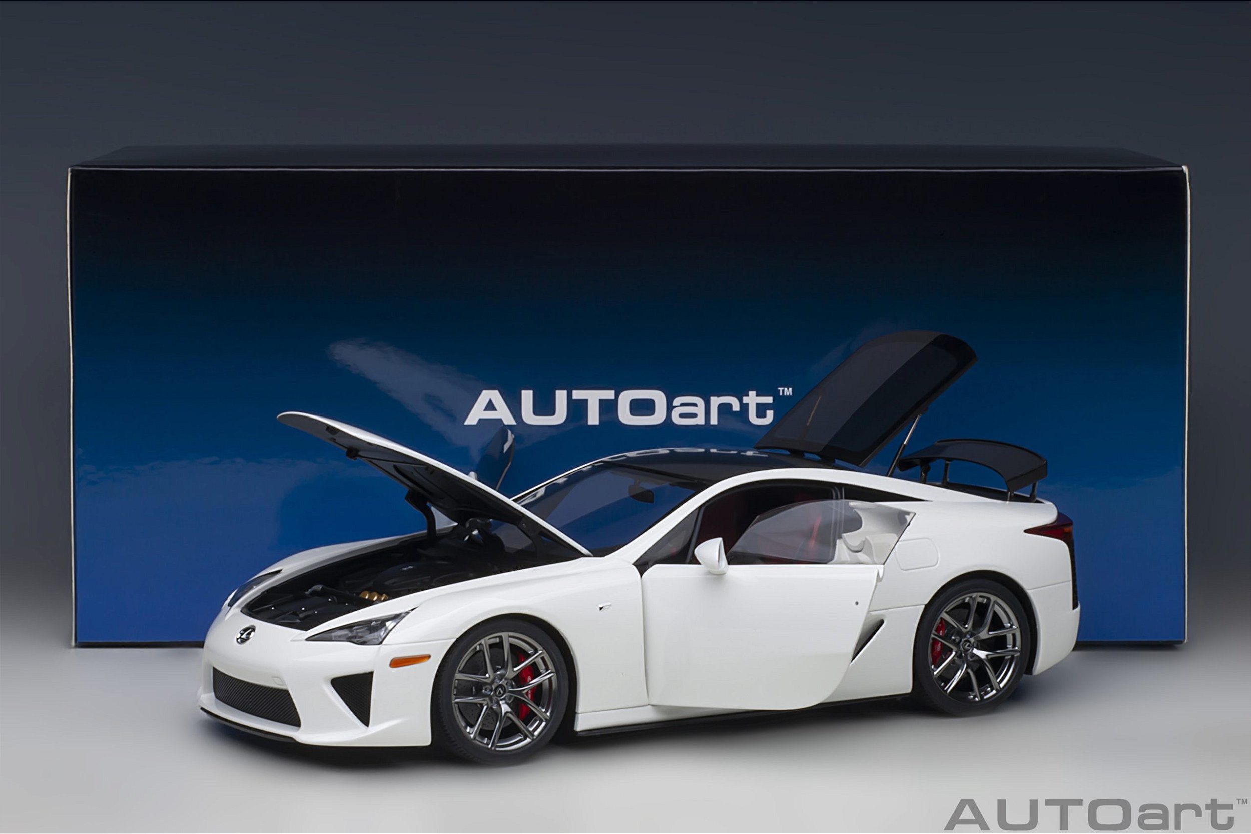 Lexus LFA 1:18 Autoart Branco - 20 anos! Loja on-line de