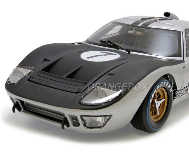 Ford GT40 MKII 1966 1:18 Shelby Collectibles Prata - 20 anos! Loja