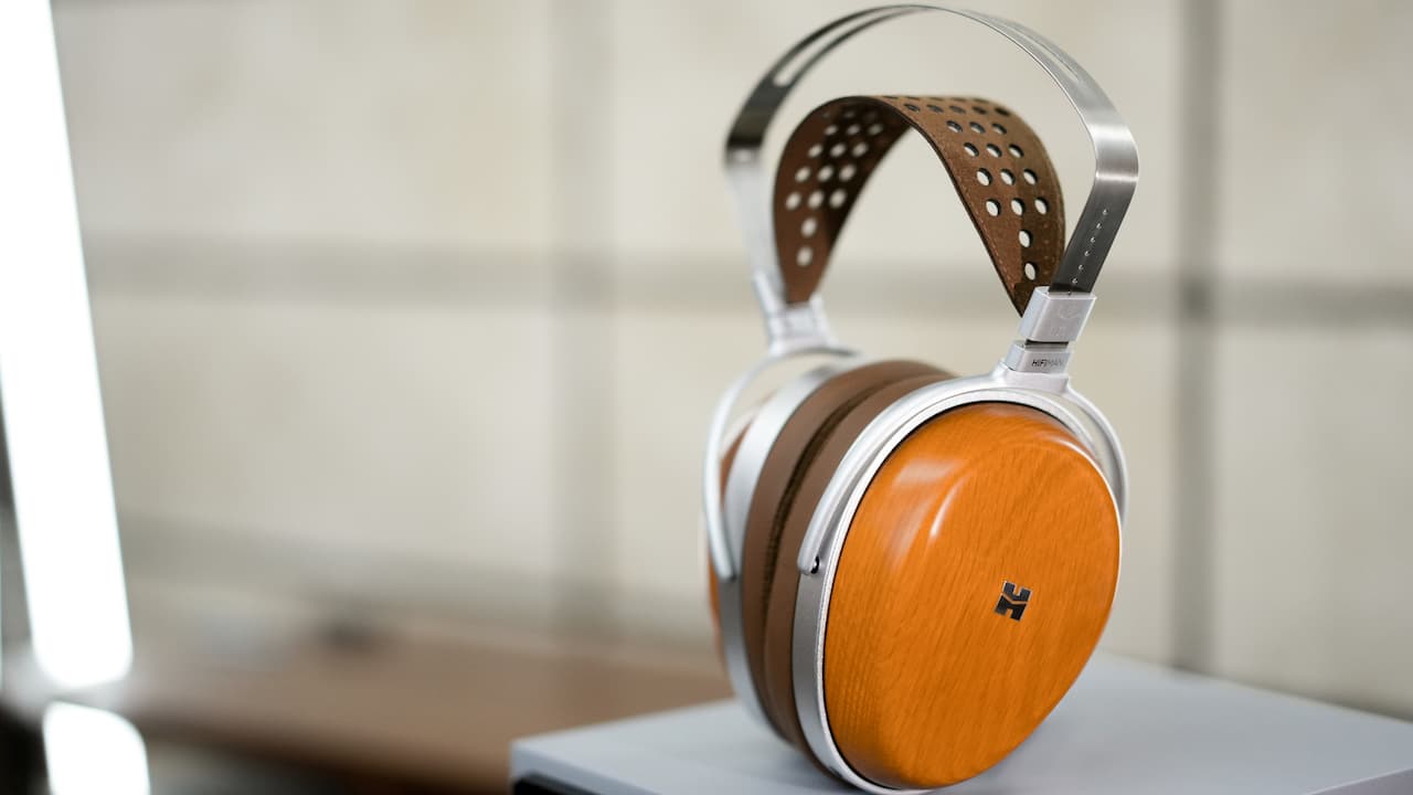 HiFiMAN Unveils Audivina Closed-back Planar Headphones: CanJam NYC