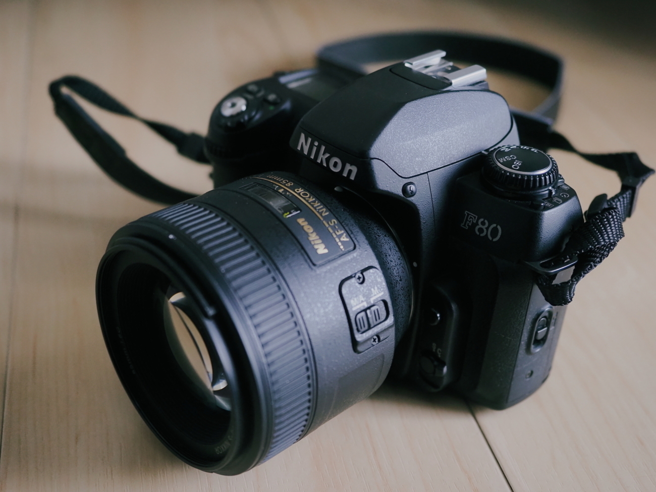 Nikon F80 一眼レフフィルムカメラ レンズ3本セット Nikon F80