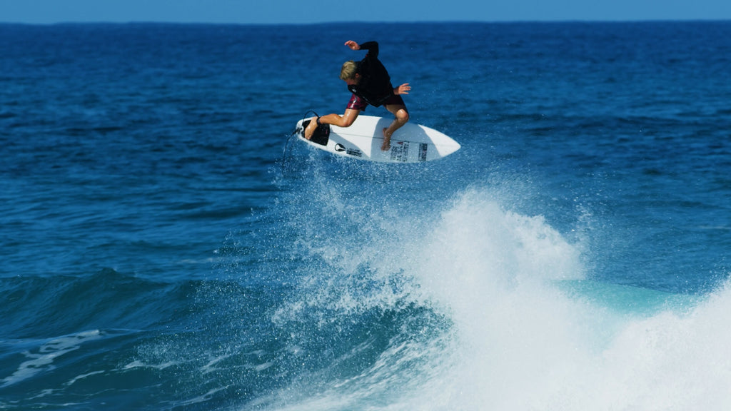 その為だけに作られた：フーデッド・ラッシュガードの原点とは