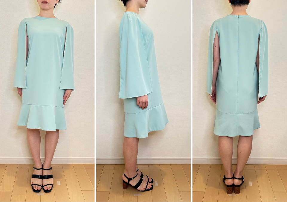 Elisabetta Franchi 結婚式・パーティードレス｜ライトブルーのケープ