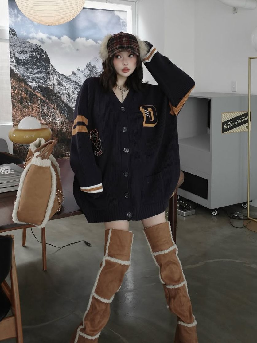 カレッジワッペンVネックニットカーディガン – Darich (ダーリッチ)