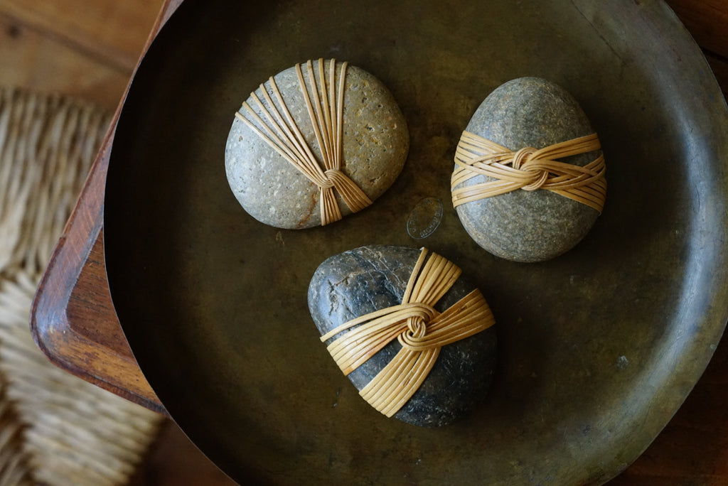 Shizu Designs「Wrapped Rocks Exhibition」