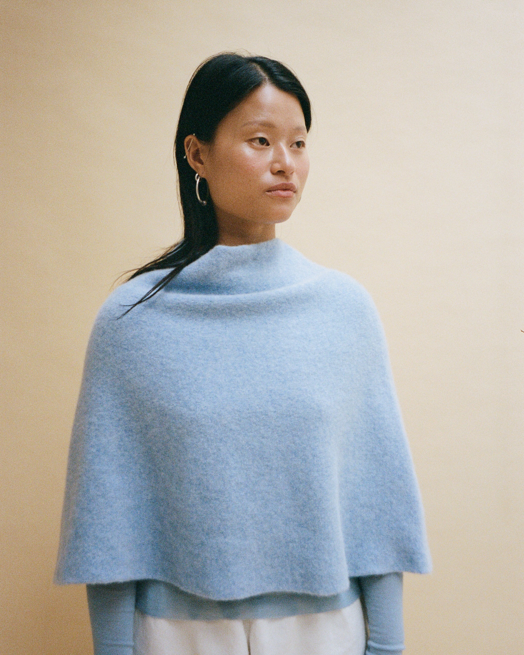 Round Long Poncho - Cecilie Telle