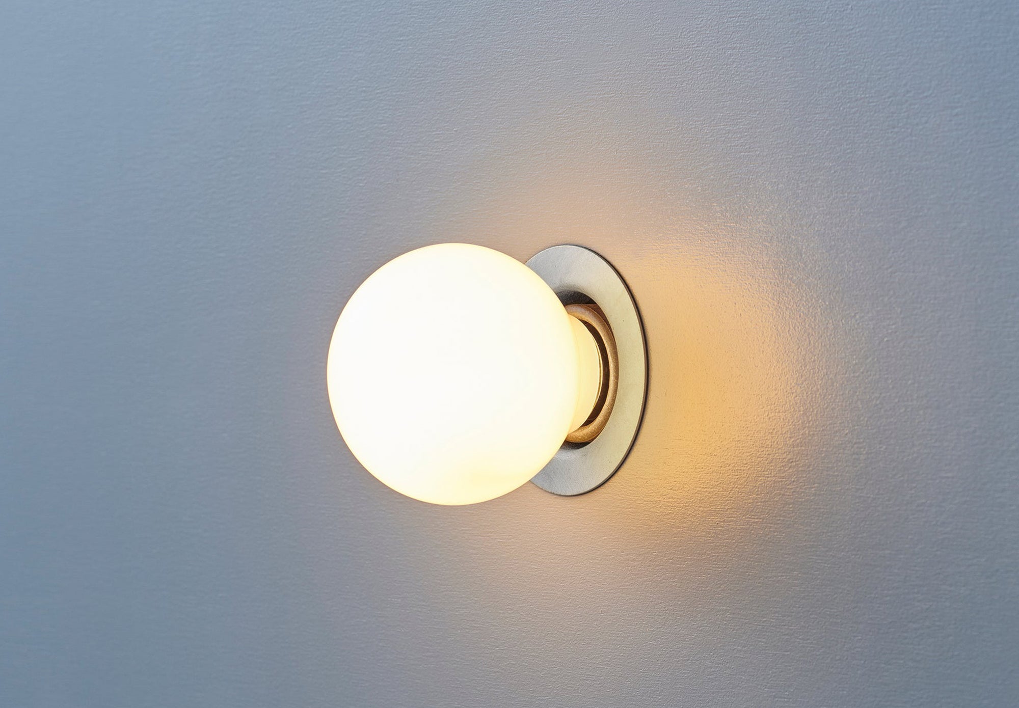 mob.17 - NEW LIGHT POTTERY