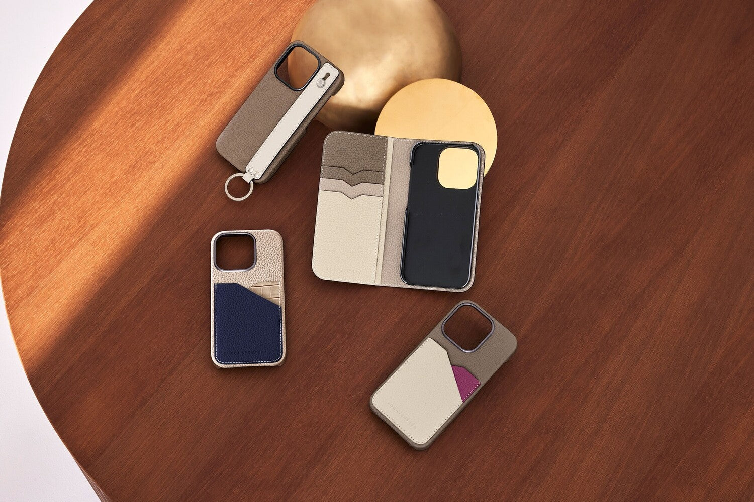 上質なレザーのiPhoneケース / スマホケース – イタリア(ミラノ)発の