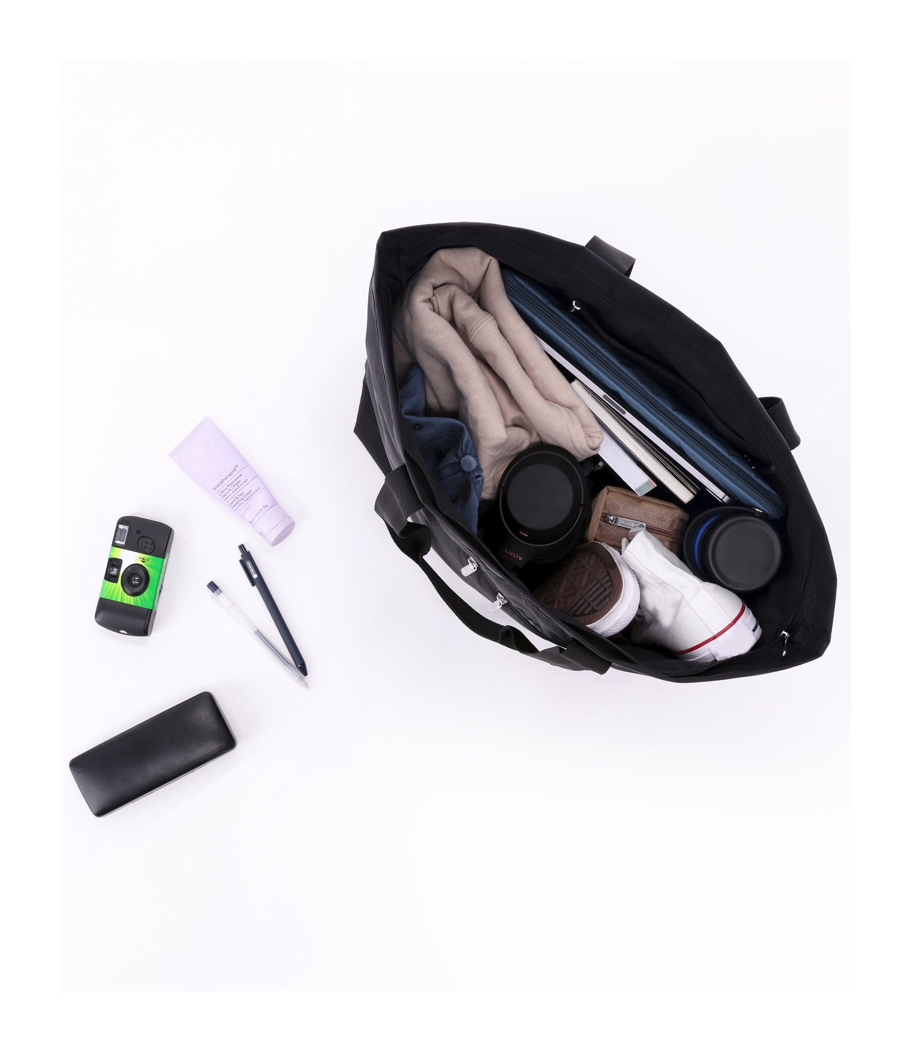 Carlin Zip Top Tote Bag - The Boroughs Blue print – LeSportsac