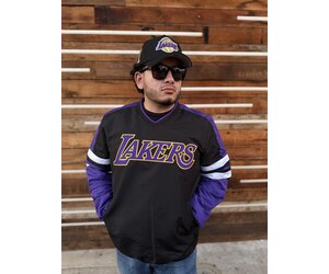 Lakers M G-III High Heat V-Neck Pullover - The Locker Room of Downey