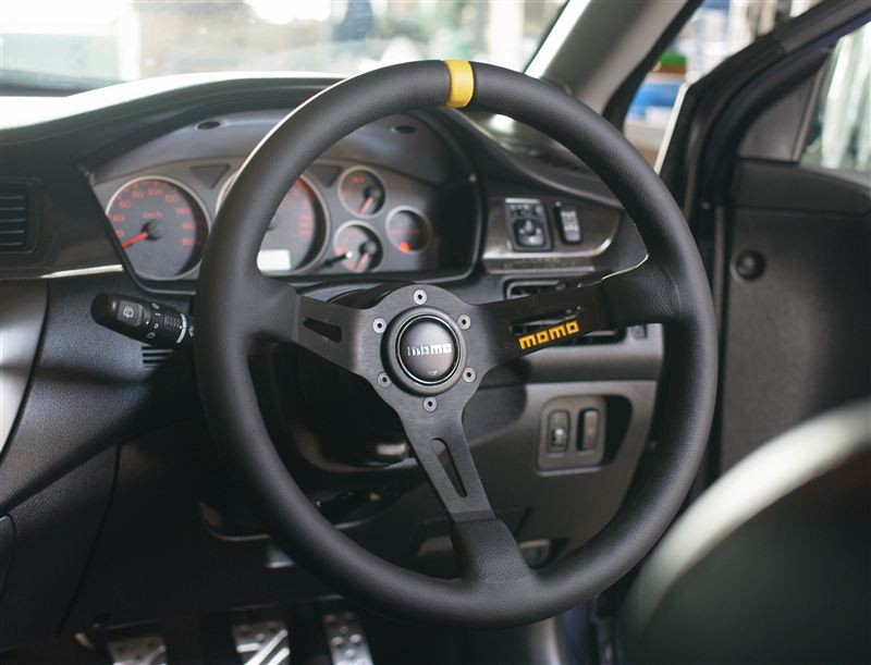 MOMO M-58 mod.08 ステアリング Φ35 モモ ディープコーン momo momo