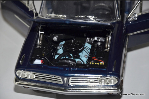 1963 Pontiac LeMans Coupe, Nocturne Blue 1:18 Diecast Model Car by