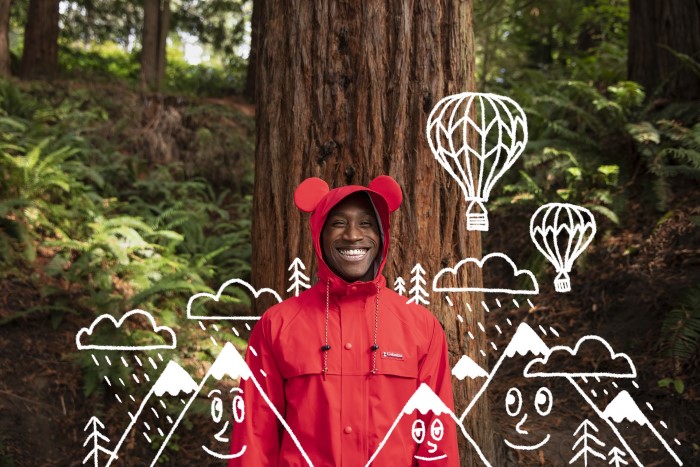 ミッキーがアウトドアに挑戦！「コロンビア」からディズニーコラボ